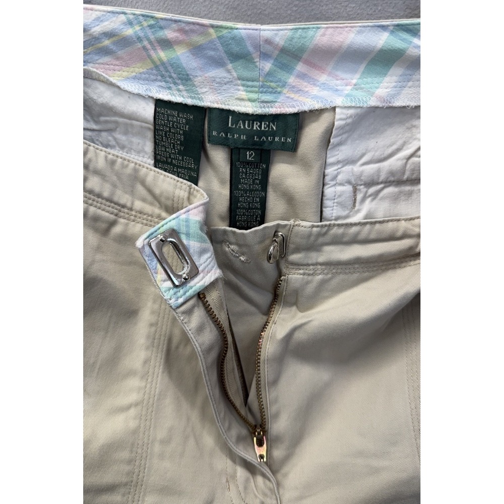 Ralph Lauren Women's Sz 12 Khaki Beige‎ Flat Front W/Metal Buckle Clasp Shorts - Picture 8 of 10
